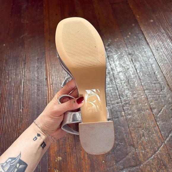 Dream Pairs Silver Heels with Block Heel and Ankle Strap - Picture 3 of 5